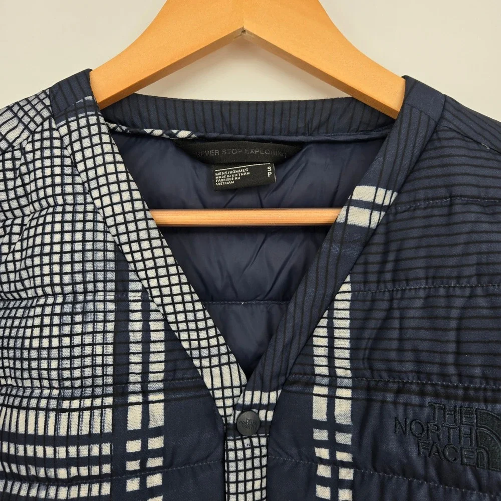 Rare The North Face Mens S V-Neck Snap Puffer Down Jacket NF0A2TAJ Navy White